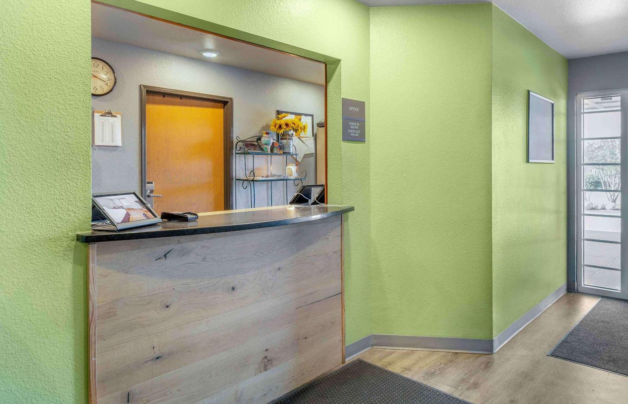 Extended Stay America Select Suites - Wilmington - West Buitenkant foto